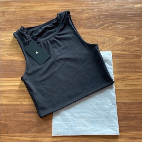 ❗️SOLD❗️Balance Athletica Allora Tank Bundle - Picture 4 of 12
